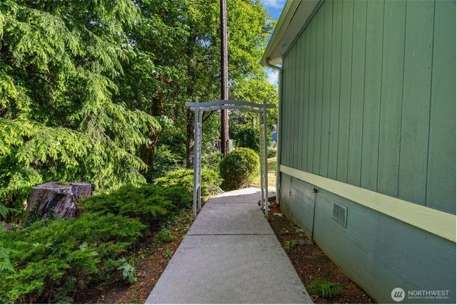 1259 NE Vena Avenue, Bremerton, WA 98311