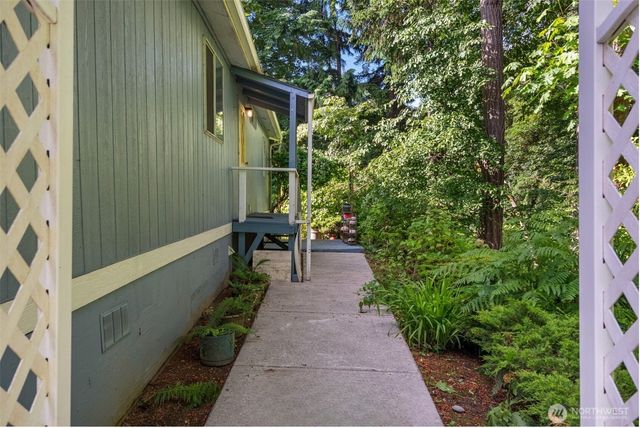 1259 NE Vena Avenue, Bremerton, WA 98311