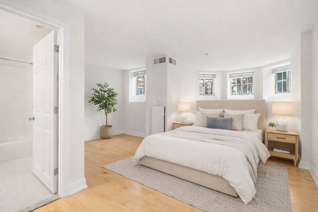 20 Chapel St B309, Brookline, MA 02446