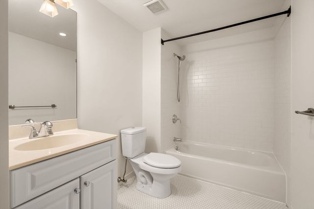20 Chapel St B309, Brookline, MA 02446