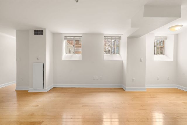 20 Chapel St B309, Brookline, MA 02446