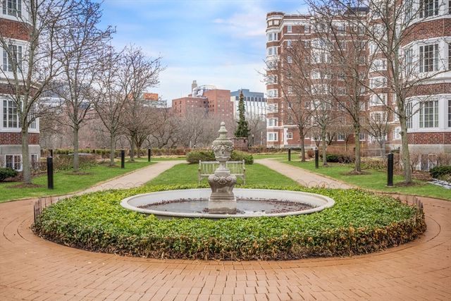 20 Chapel St B309, Brookline, MA 02446