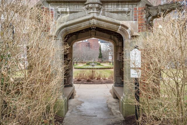 20 Chapel St B309, Brookline, MA 02446