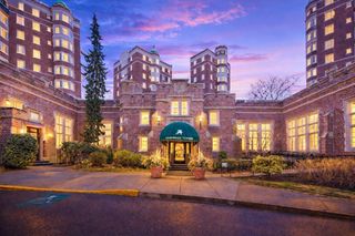 20 Chapel St B309, Brookline, MA 02446