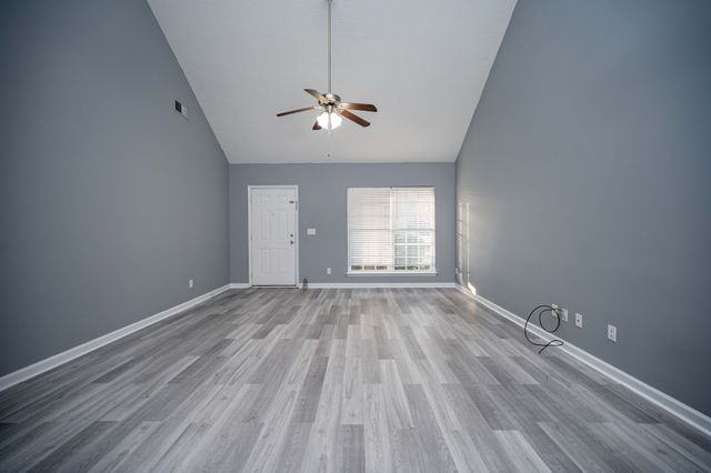 1214 Timber Creek Dr, Murfreesboro, TN 37128