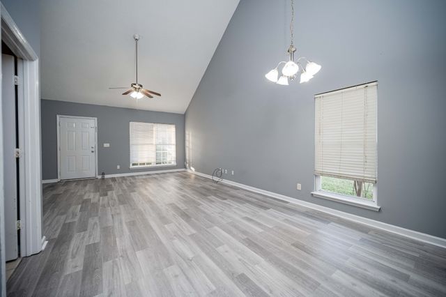 1214 Timber Creek Dr, Murfreesboro, TN 37128