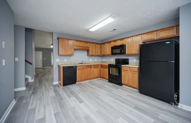 1214 Timber Creek Dr, Murfreesboro, TN 37128