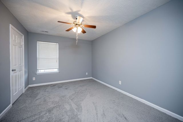 1214 Timber Creek Dr, Murfreesboro, TN 37128