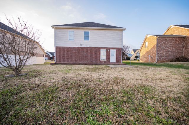 1214 Timber Creek Dr, Murfreesboro, TN 37128