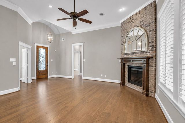 118 Pine Bluff Drive, Montgomery, TX 77356