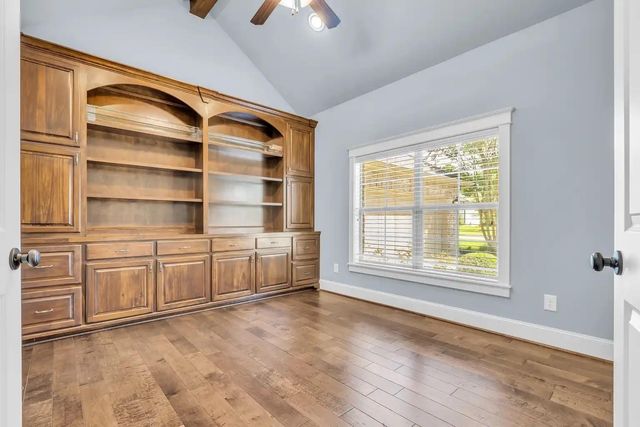 118 Pine Bluff Drive, Montgomery, TX 77356