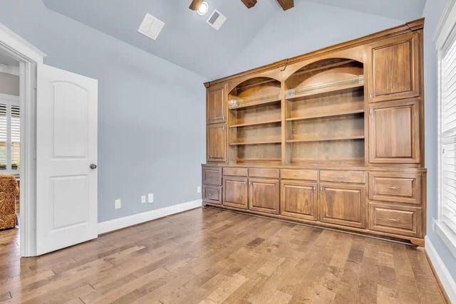 118 Pine Bluff Drive, Montgomery, TX 77356