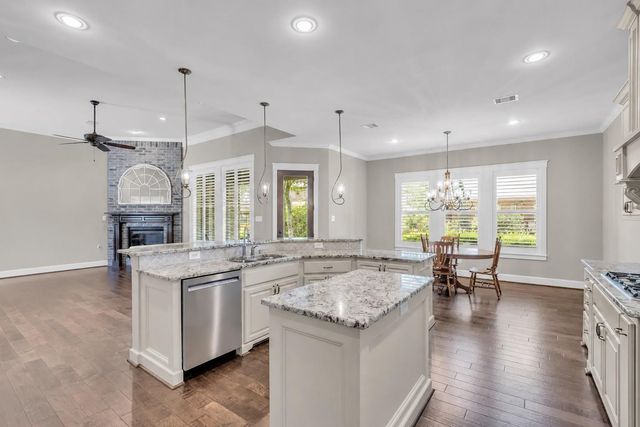 118 Pine Bluff Drive, Montgomery, TX 77356
