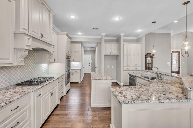 118 Pine Bluff Drive, Montgomery, TX 77356