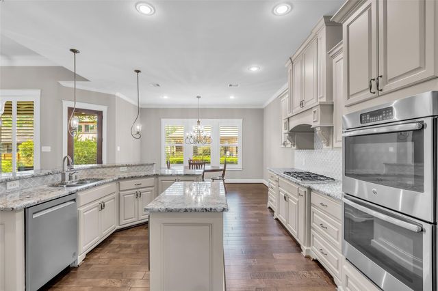118 Pine Bluff Drive, Montgomery, TX 77356