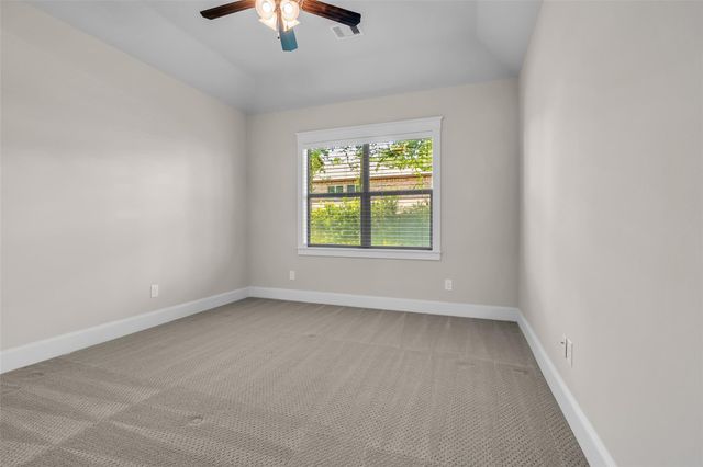 118 Pine Bluff Drive, Montgomery, TX 77356