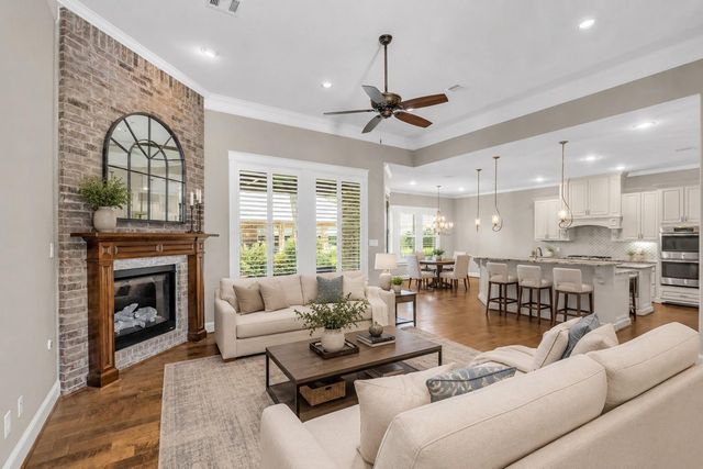 118 Pine Bluff Drive, Montgomery, TX 77356