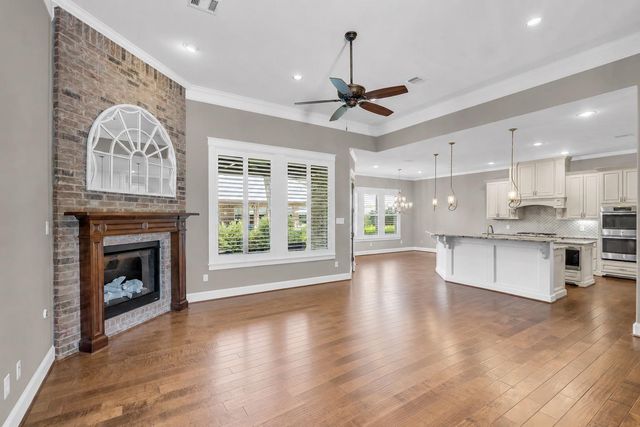 118 Pine Bluff Drive, Montgomery, TX 77356