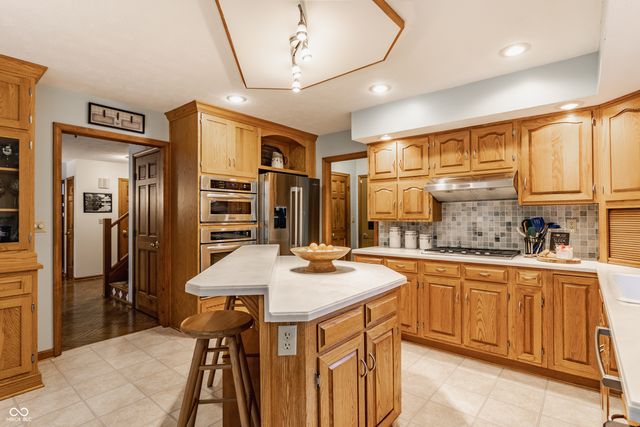 709 Pleasant Point Circle, Cicero, IN 46034