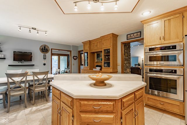 709 Pleasant Point Circle, Cicero, IN 46034