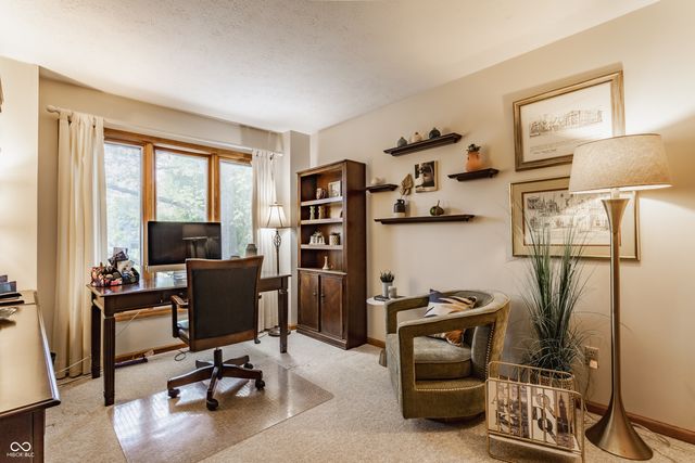 709 Pleasant Point Circle, Cicero, IN 46034