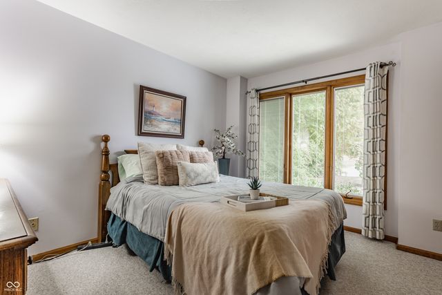 709 Pleasant Point Circle, Cicero, IN 46034