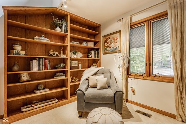 709 Pleasant Point Circle, Cicero, IN 46034