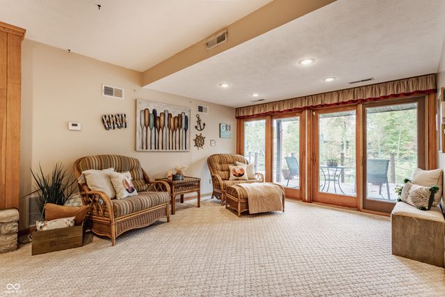 709 Pleasant Point Circle, Cicero, IN 46034