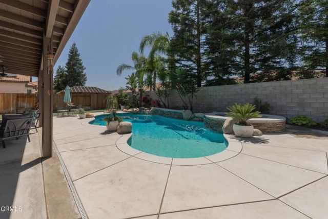 10009 Carbondale Street, Bakersfield, CA 93314