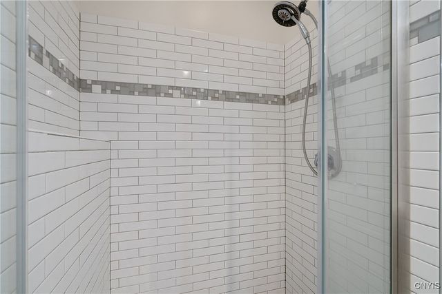 9 Nursery Lane, Syracuse, NY 13210