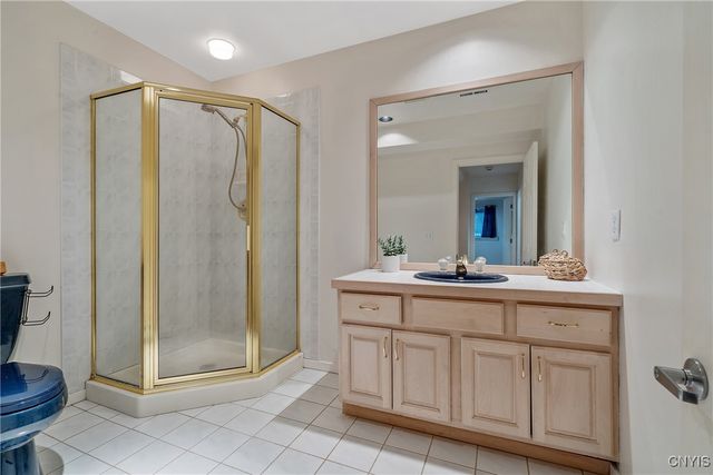 9 Nursery Lane, Syracuse, NY 13210