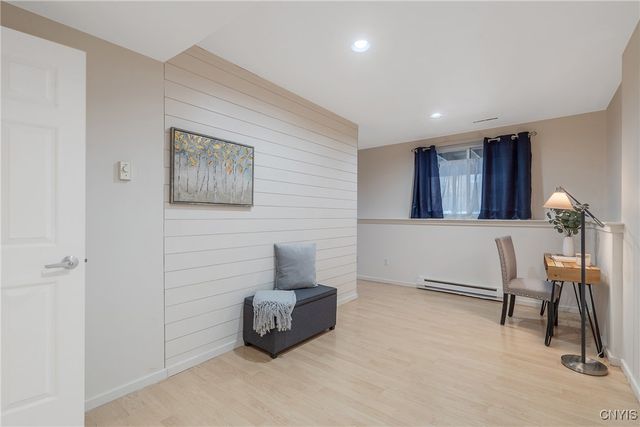 9 Nursery Lane, Syracuse, NY 13210