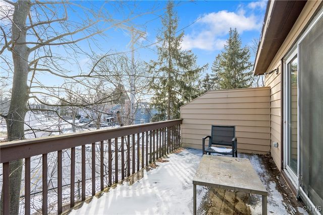 9 Nursery Lane, Syracuse, NY 13210