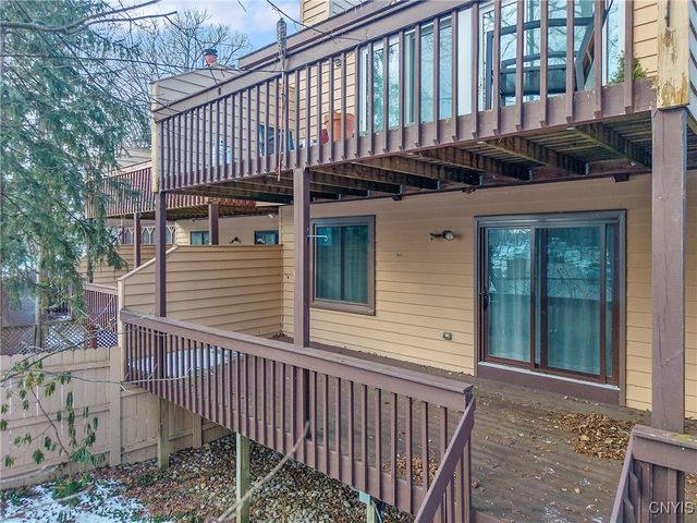 9 Nursery Lane, Syracuse, NY 13210