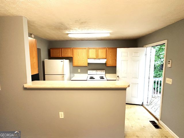 2037 Lakewood Trail SE, Atlanta, GA 30315