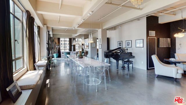 849 S Broadway 708, Los Angeles, CA 90014