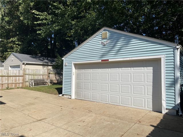 1567 Sunset Avenue, Akron, OH 44301