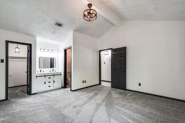 30 Crestbriar Court, Baytown, TX 77521