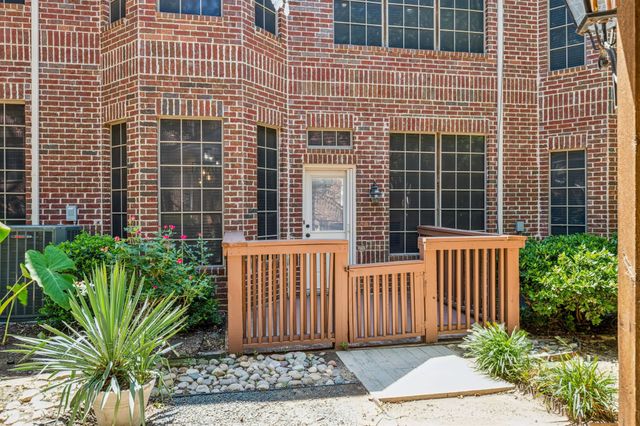 2190 Mcpherson Drive, Grapevine, TX 76051