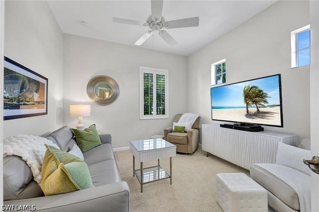 8723 Coastline CT 202, Naples, FL 34120