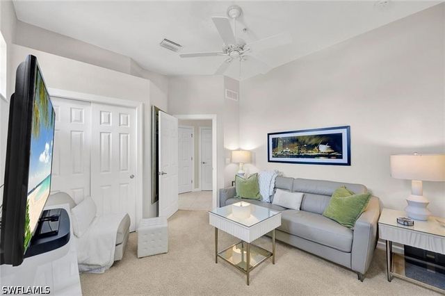 8723 Coastline CT 202, Naples, FL 34120