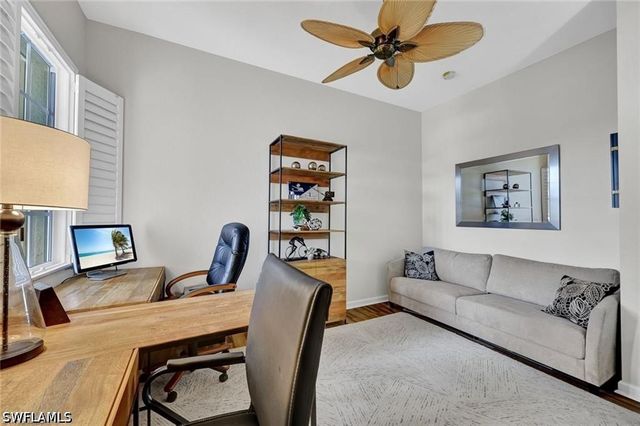 8723 Coastline CT 202, Naples, FL 34120