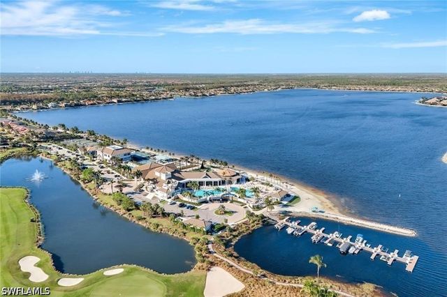 8723 Coastline CT 202, Naples, FL 34120