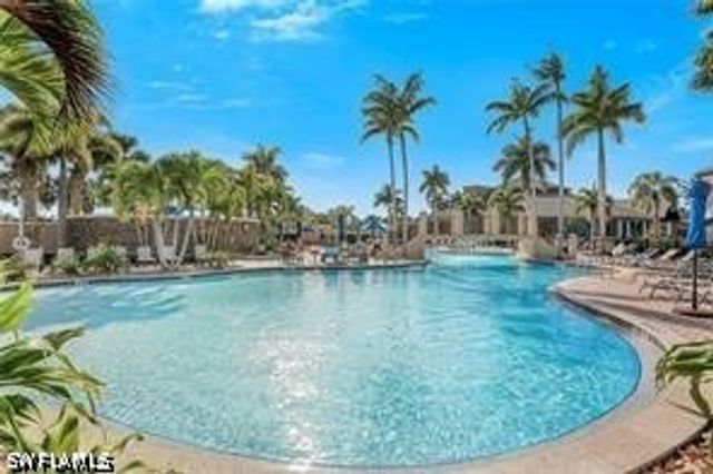8723 Coastline CT 202, Naples, FL 34120