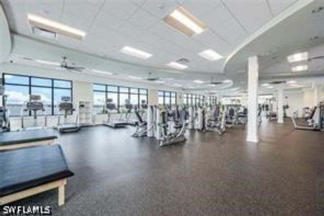 8723 Coastline CT 202, Naples, FL 34120