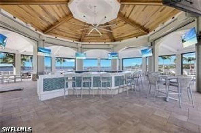8723 Coastline CT 202, Naples, FL 34120
