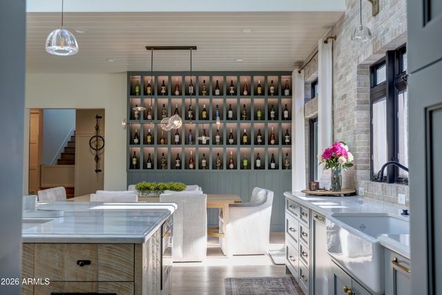 1915 E ROSE Lane, Phoenix, AZ 85016