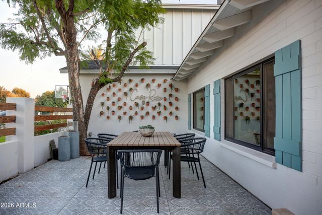 1915 E ROSE Lane, Phoenix, AZ 85016