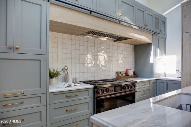 1915 E ROSE Lane, Phoenix, AZ 85016