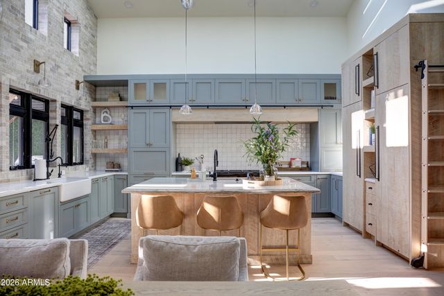 1915 E ROSE Lane, Phoenix, AZ 85016